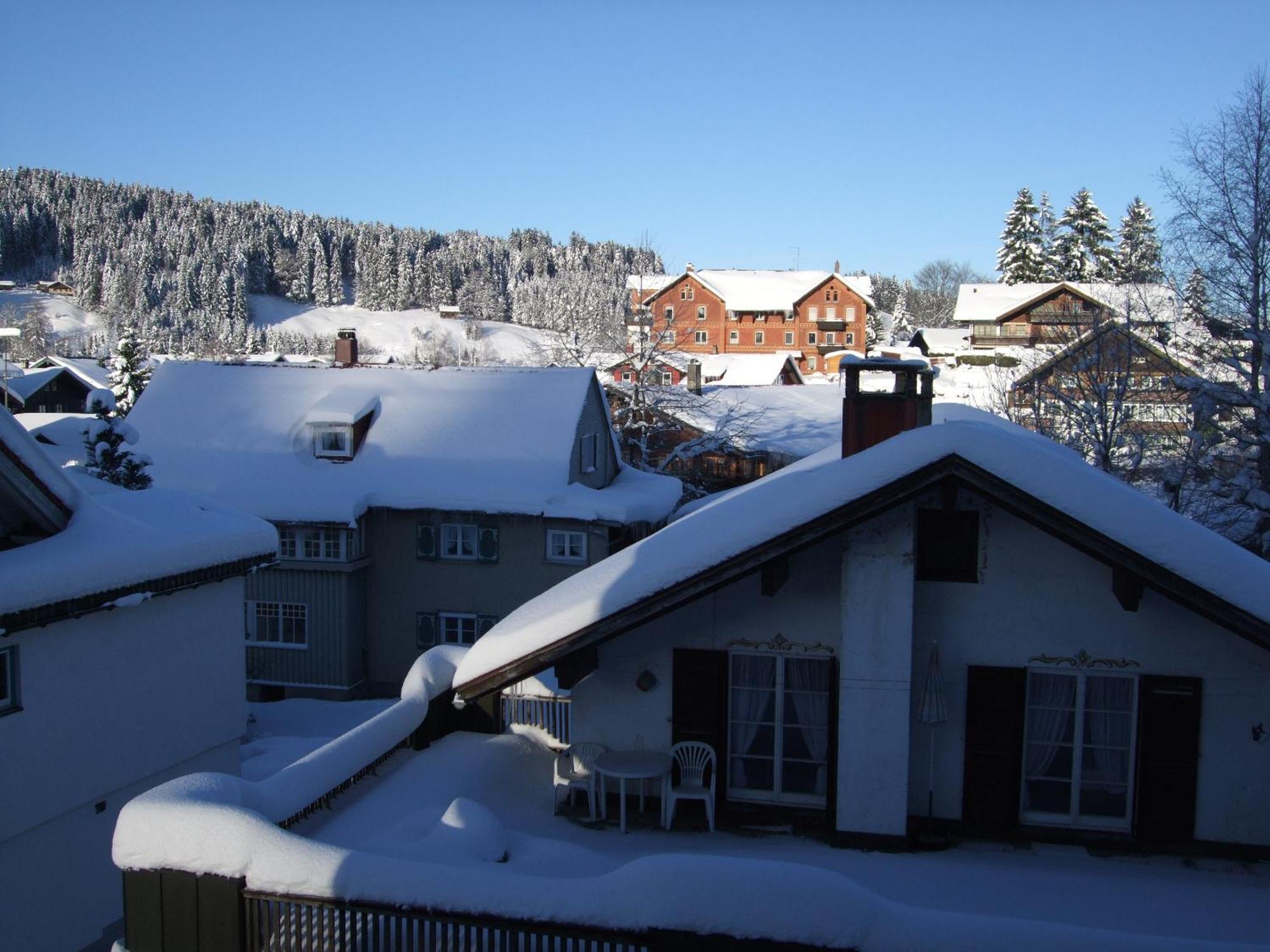 Allgaeu Vibes - Fusslaeufige Erreichbarkeit Vom Bahnhof, Mit Aussicht, Wettergeschuetzter Balkon オーバーシュタウフェン エクステリア 写真